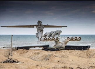 This Soviet Missile Carrier Is The Coolest Vehicle Ever